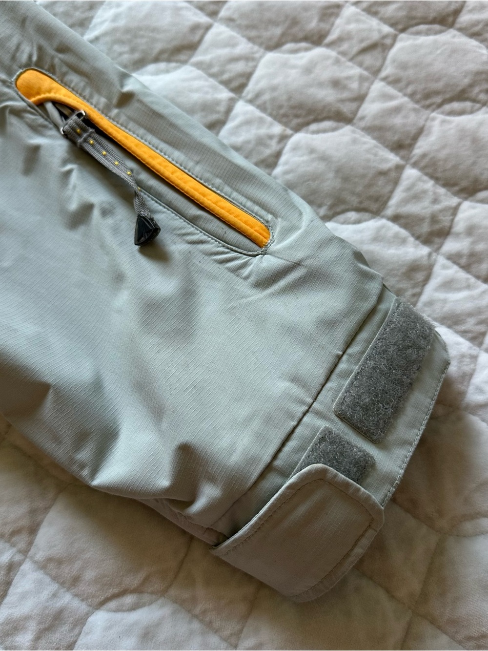 Hooded shell/rain jacket - Picture 7 of 16